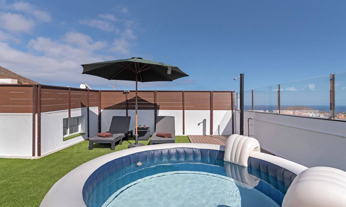 Aguimes Apartment | One Life One Dream House – Sea View Apartment with Wi-Fi and Air Conditioning