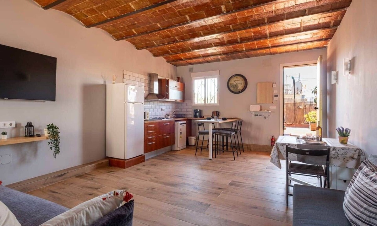 Hostafrancs Apartment | Penthouse with terrace 5' Fira Barcelona and Montjuic