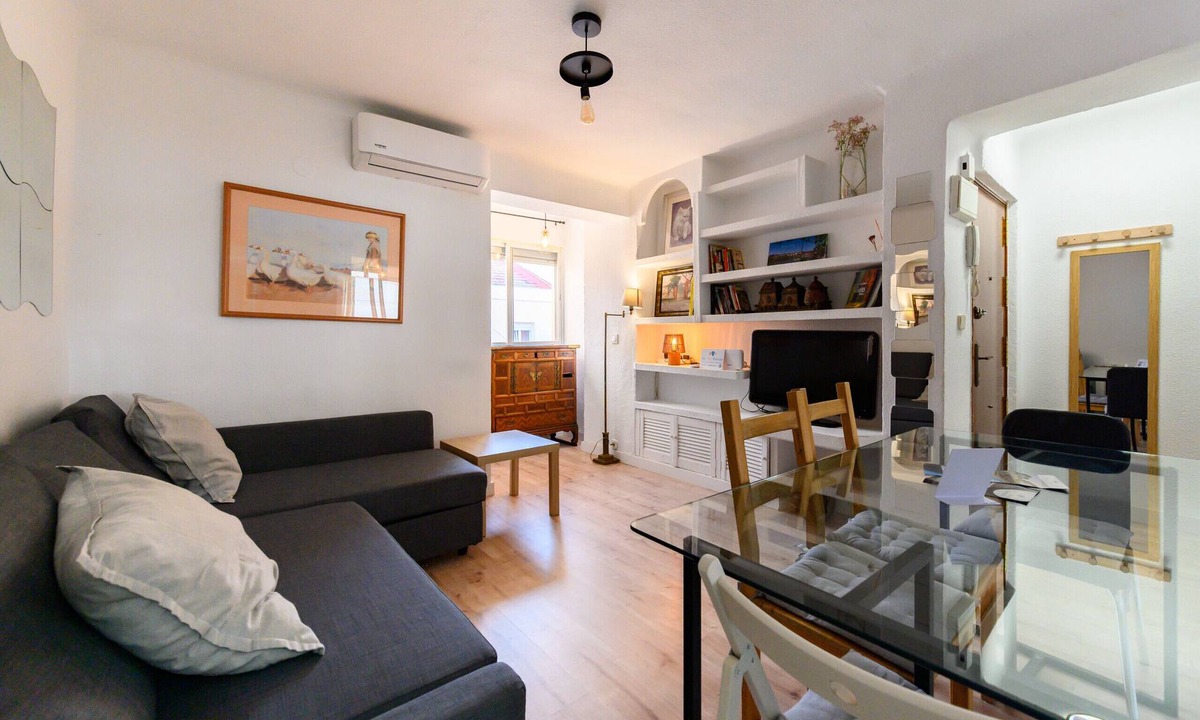 Puerta del Angel Apartment | (POR183D) Spacious 2-bedroom apartment in La Latina