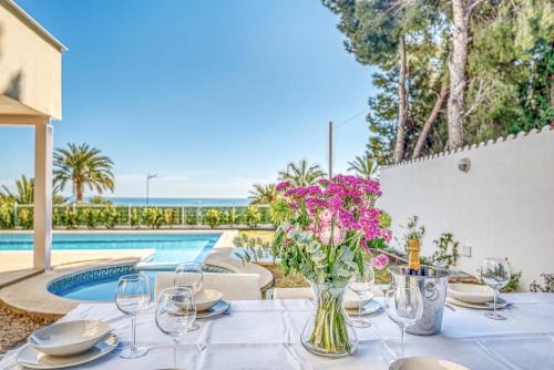 Alcossebre Villa | Preciosa villa con piscina, jardín y vistas al mar WIFI