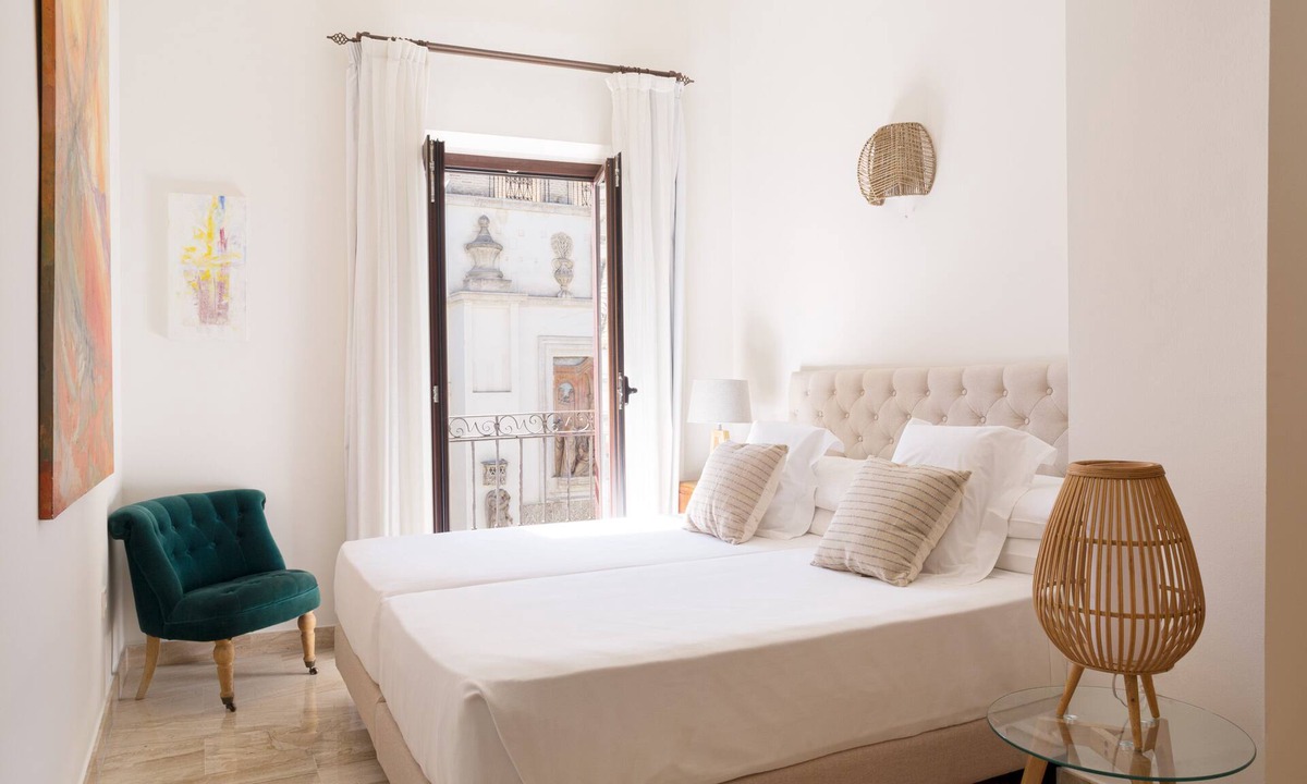 Santa Cruz Hotel | Puerta Catedral Apartments
