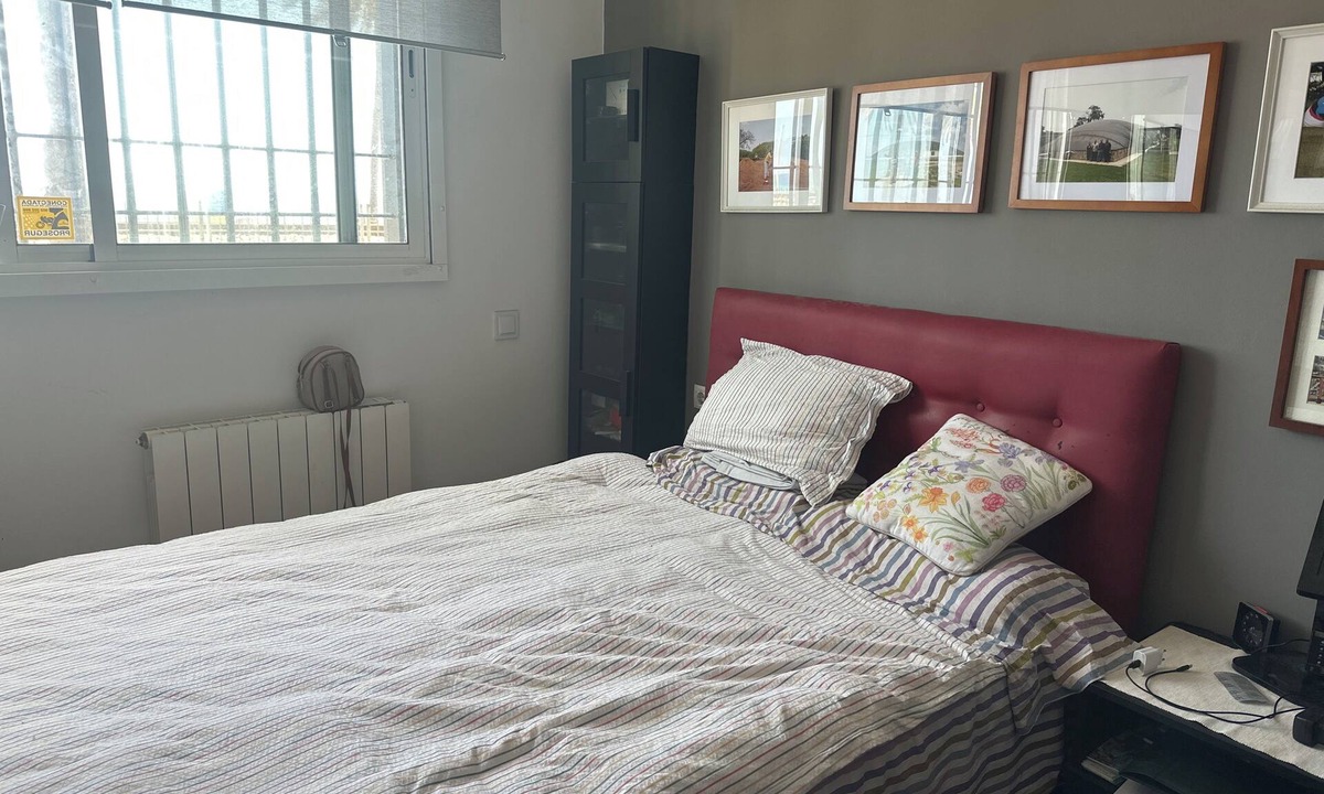 Badalona Bed & Breakfast | Quiet room by the sea