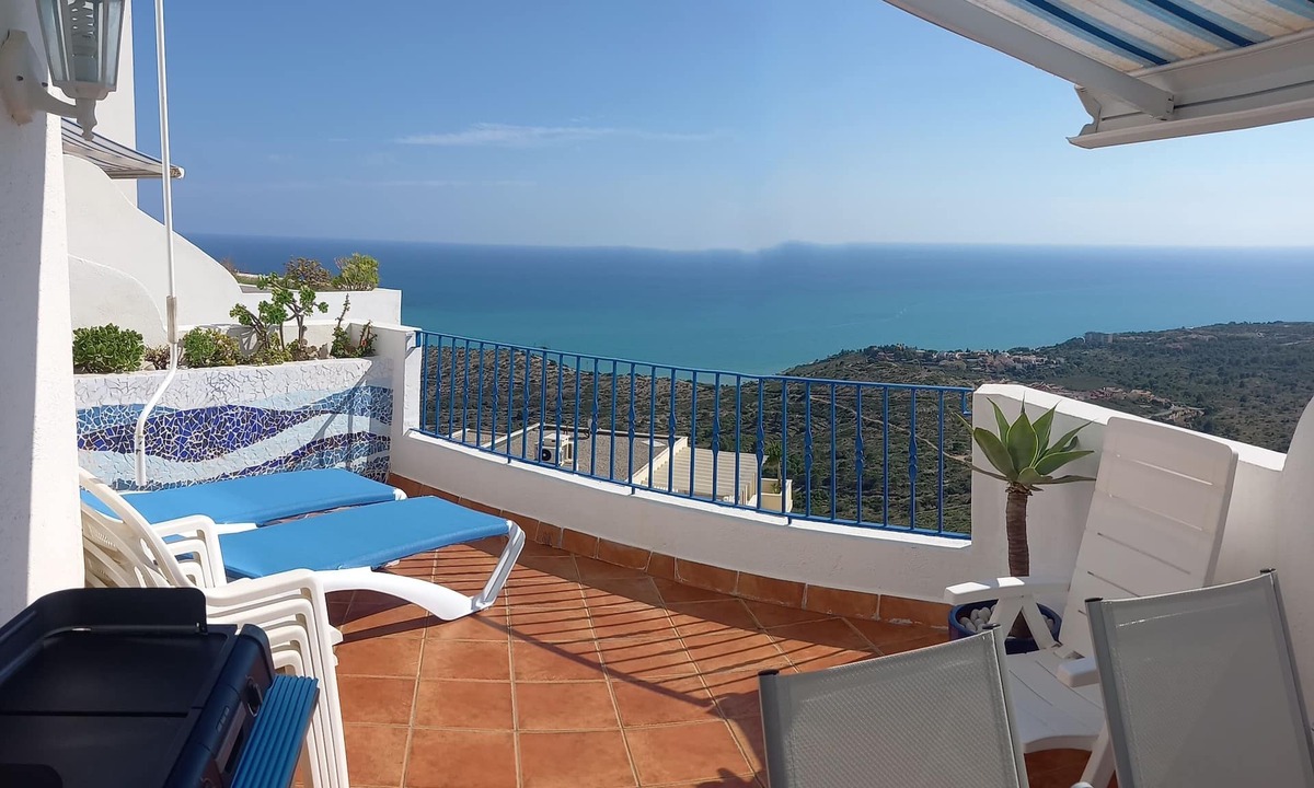Peniscola Apartment | Quiet sea view on the hill of Peñiscola