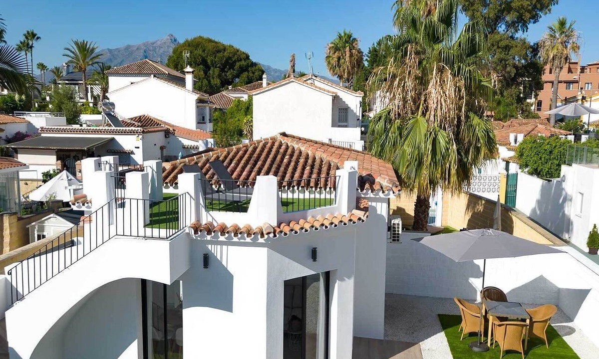 San Pedro de Alcantara Apartment | Renovated apartment 200m to the beach
