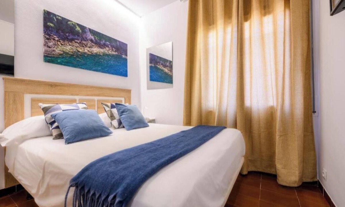 Llanca House | Rooms Llançà - Serena Stays