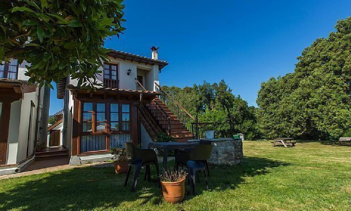 Villanueva de Pria Cottage | Rural Apartment Playa del Canal for 2 adults (+ child / a).