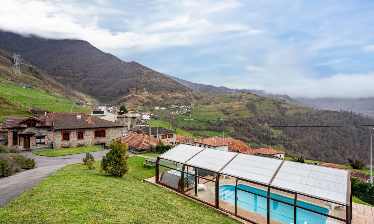 Pajares House | Rural House 'La Picarota' with Mountain Views, Pool, and Garden