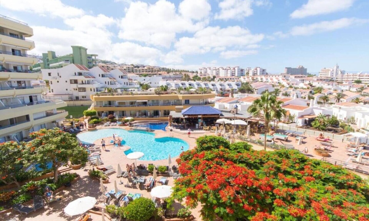 San Eugenio Apartment | Santa Maria 131 - Studio with air conditioning