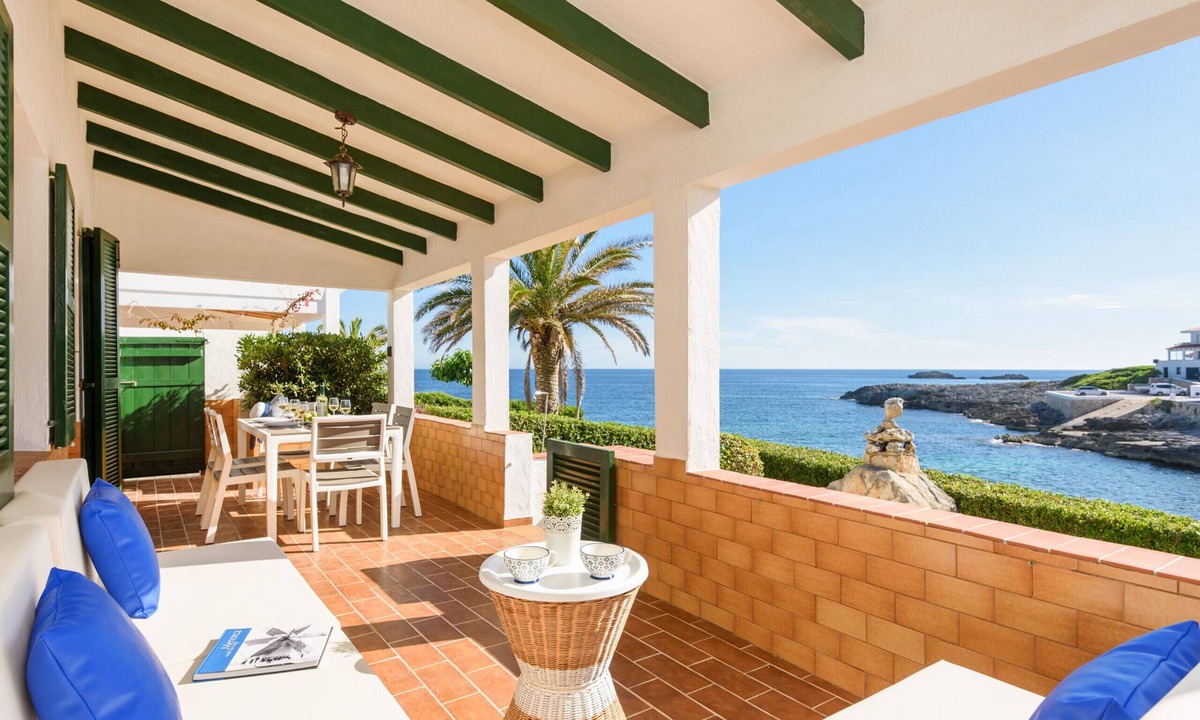 Binibeca House | Sea Breeze-First line of the sea in Cala Torret