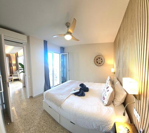 Torremolinos Apartment | Seaview Retreat Torremolinos City Center, with pool and amazing views BY NAMASTE ELITE