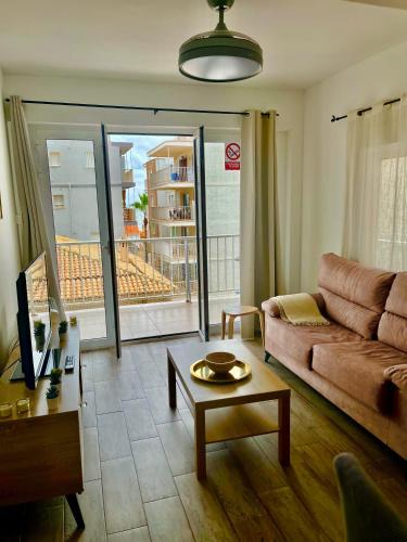 Miramar Beach Apartment | Spacious Apartment Right Next to Miramar Beach