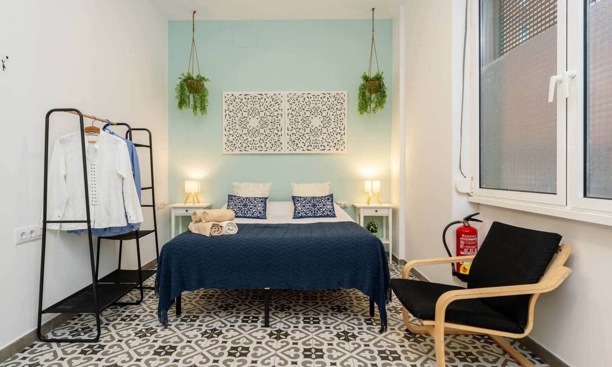 Sant Adria de Besos Apartment | Studio 10' walk to the beach and 20' Barcelona city center/15' Forum Barcelona