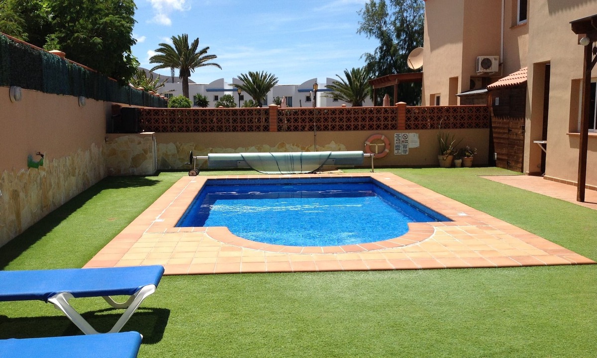 Corralejo Villa | Stunning 3 Bed luxury villa, private pool, fibre WIFI, walk to beaches & bars