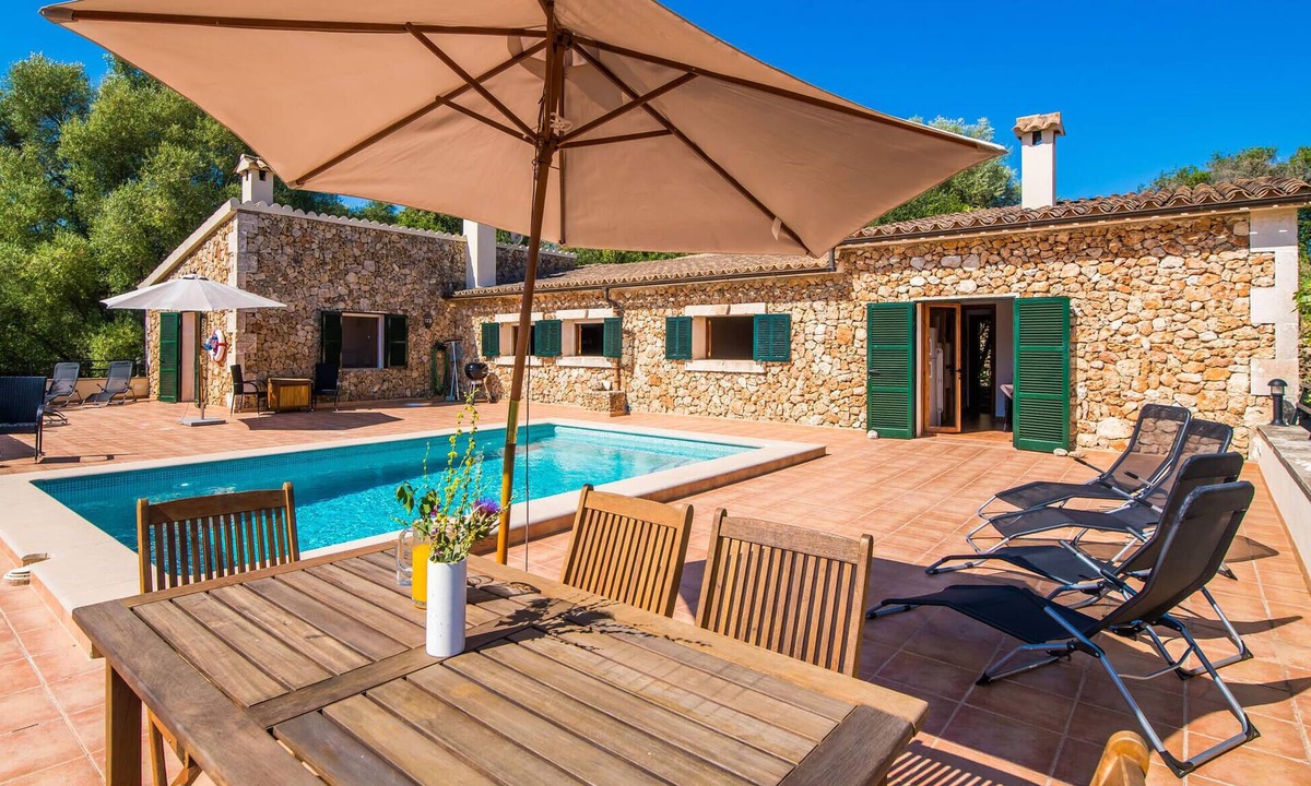 Sencelles House | Stunning home in Sencelles with private swimming pool, can be inside or outside