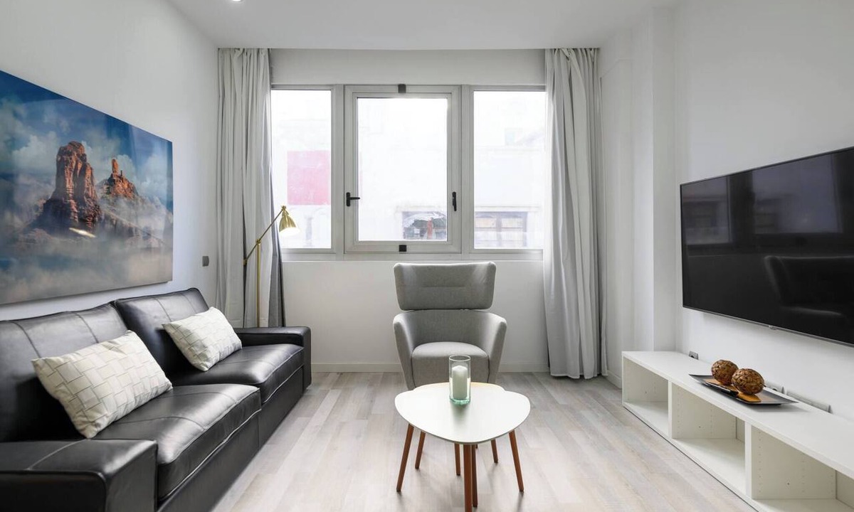 Las Palmas de Gran Canaria Apartment | Stylish Studio near Old Town