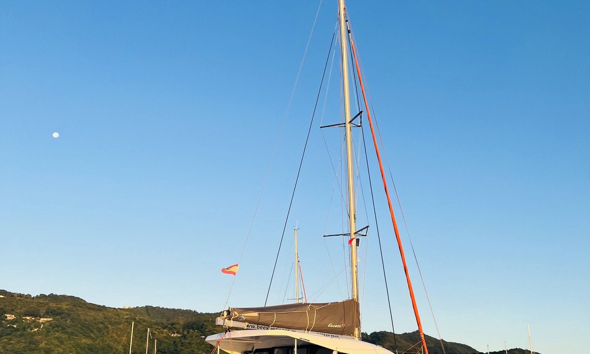 Ibiza Island Boat Rental | Sun-Kissed Sailing Adventure in the Majestic Islas Baleares