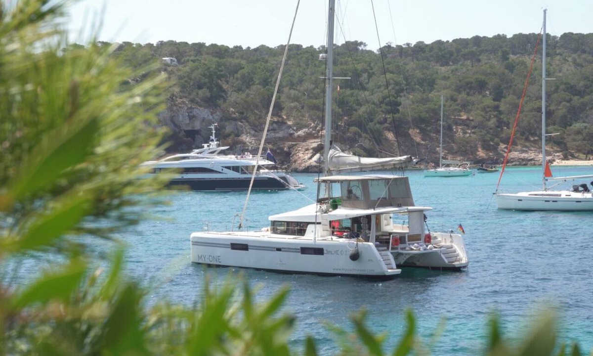 Palma de Mallorca Boat Rental | Sun-Kissed Sailing Adventure in Islas Baleares, Mallorca