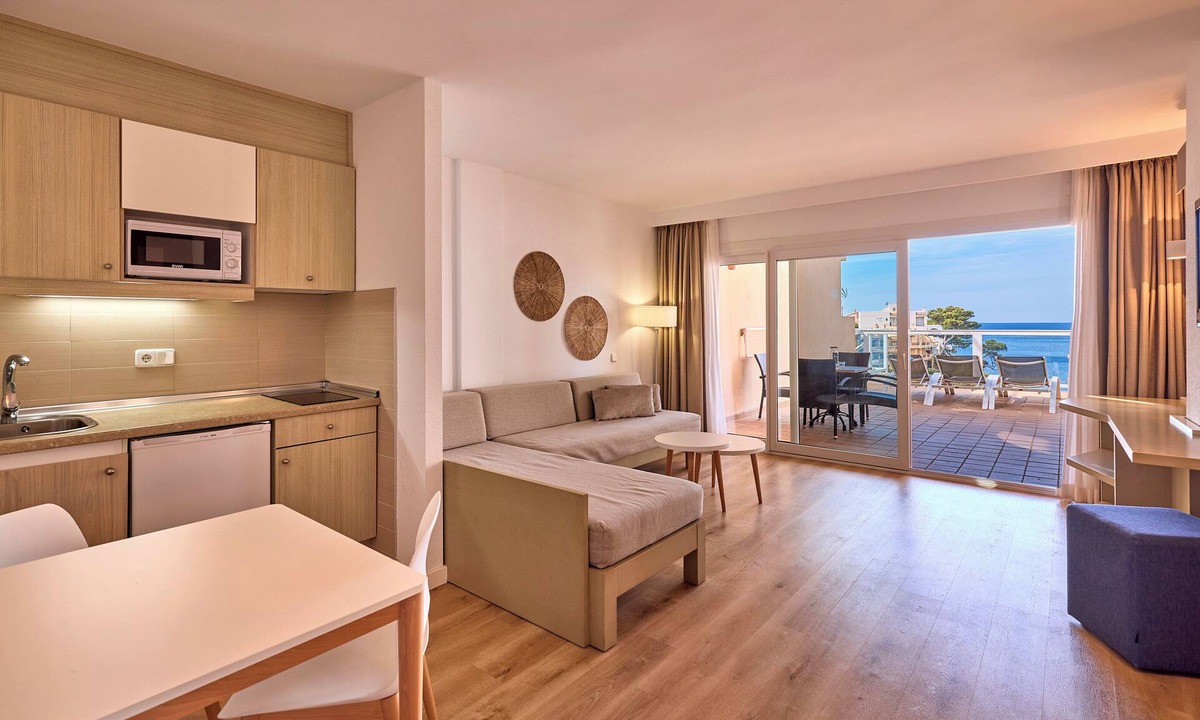 Sant Elm Apartment | Universal Aparthotel Don Camilo