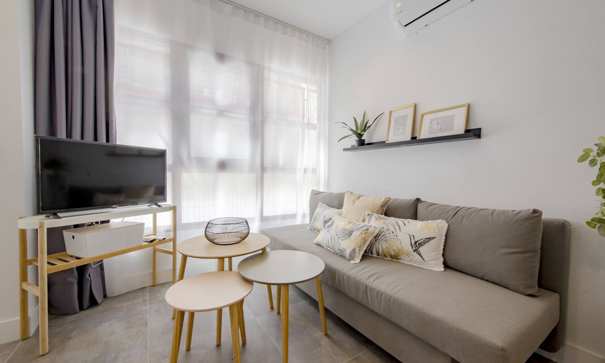 Costillares Apartment | Urban Puerta del Sol apartment in Madrid