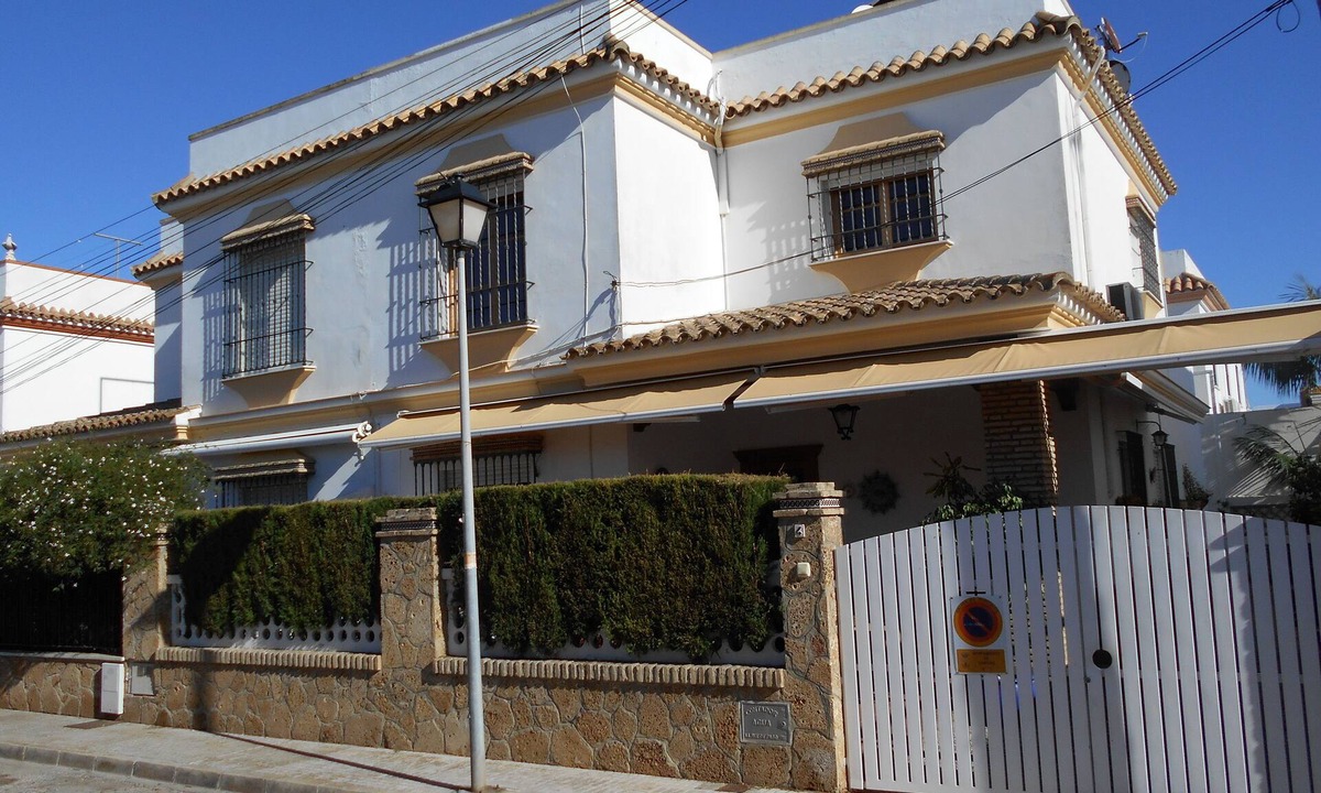 Chipiona Apartment | Vacation apartment/apartment for 4 guests with 100m² in Chipiona (124279)