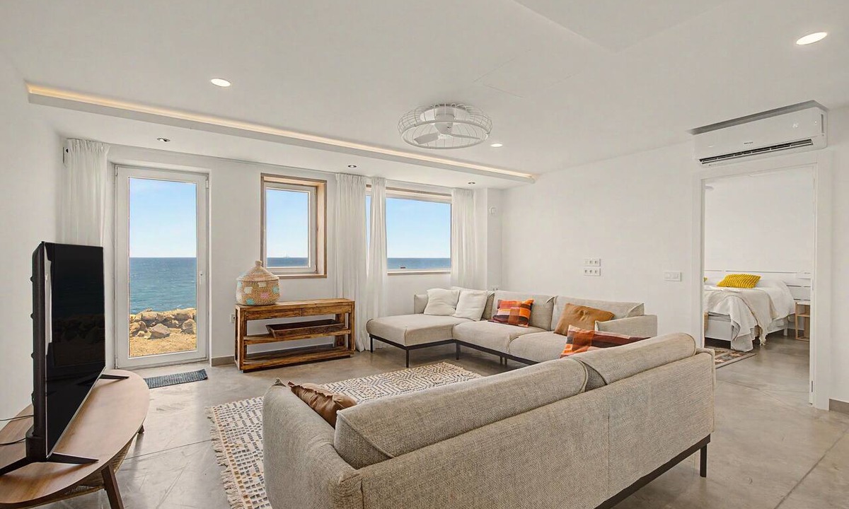 Telde Apartment | Vacation Apartment 'The Cliff View B' with Sea View, Private Terrace and Wi-Fi