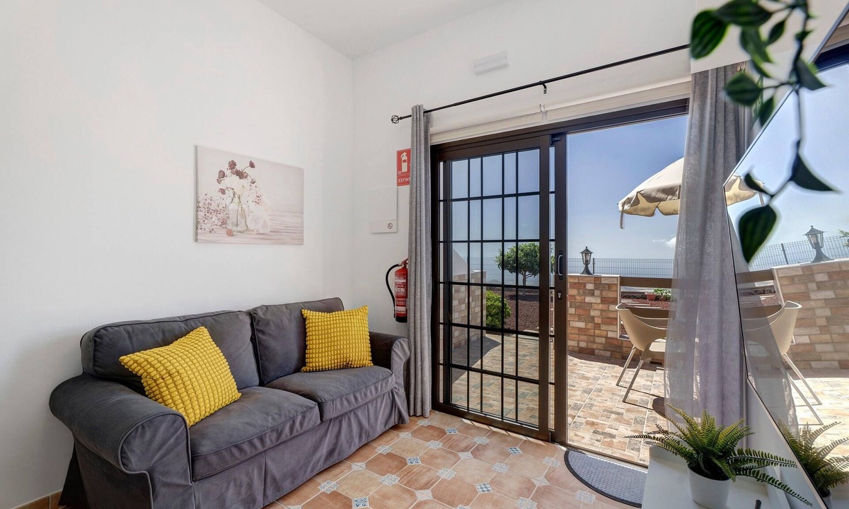 San Miguel de Abona House | Vacation Home 'La Sabina De Manuel2' with Sea View, Private Terrace and Wi-Fi