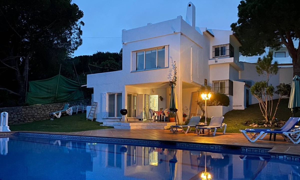 Bahia de Casares Villa | Villa 115 With Own Pool, Bahia De Casares, Costa Del Sol, Internet/TV