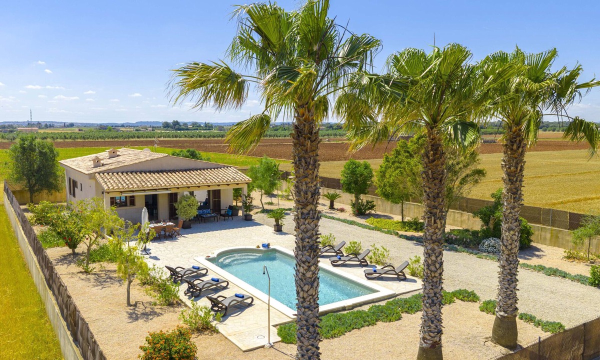 Campanet Villa | Villa Can Melis for 6 in Campanet | 3 bedrooms, 2 bathrooms and private pool