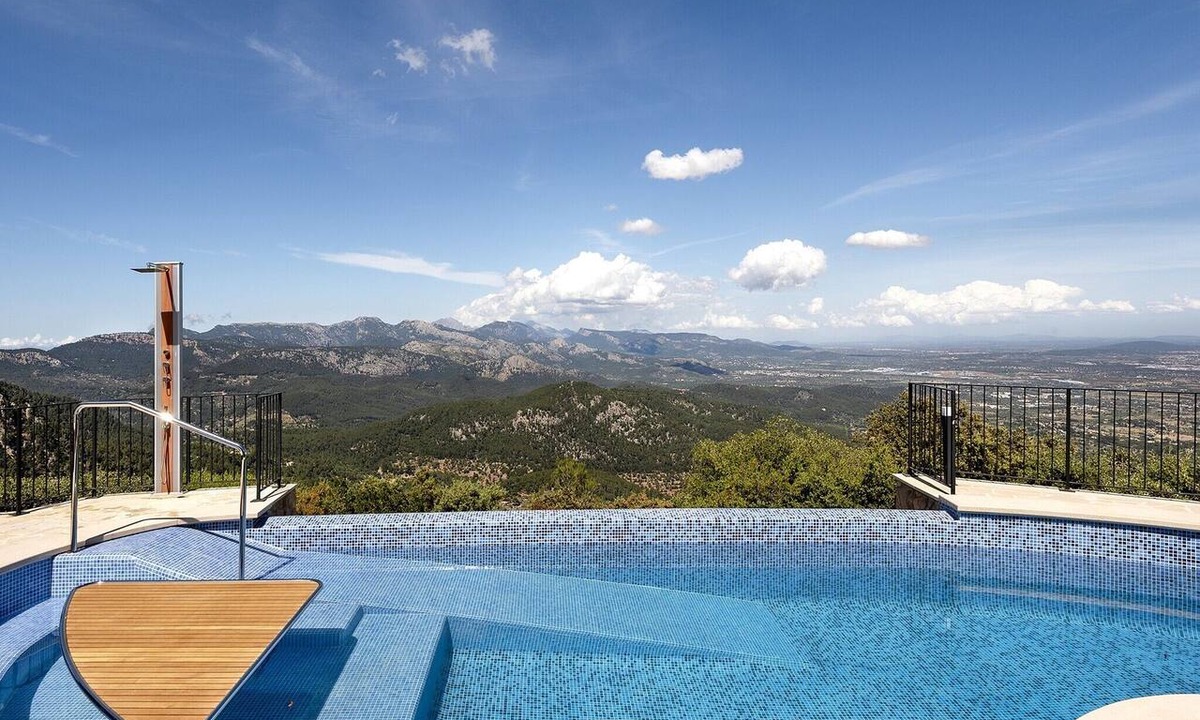 Urbanitzacio Es Verger Villa | Villa 'Carlini' with Sea View, Wi-Fi and Air Conditioning