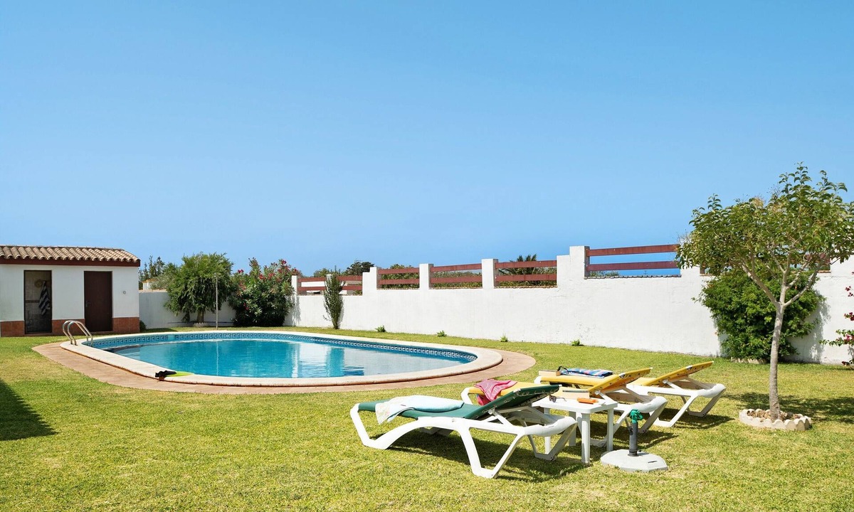 Campano House | Villa 'Cruz del Sur' with Pool, Garden, 3 Terraces & Wi-Fi