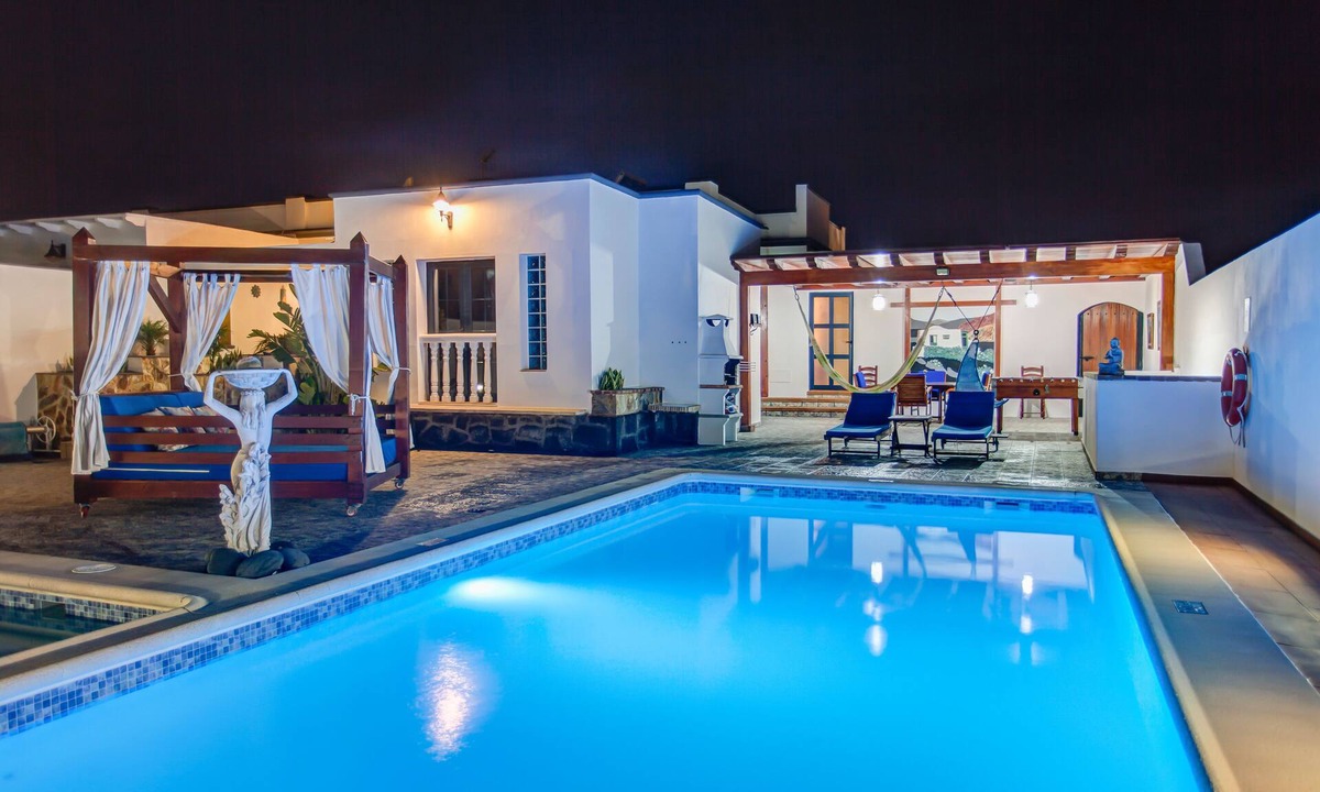 Playa Blanca House | Villa Delfin with Private Pool
