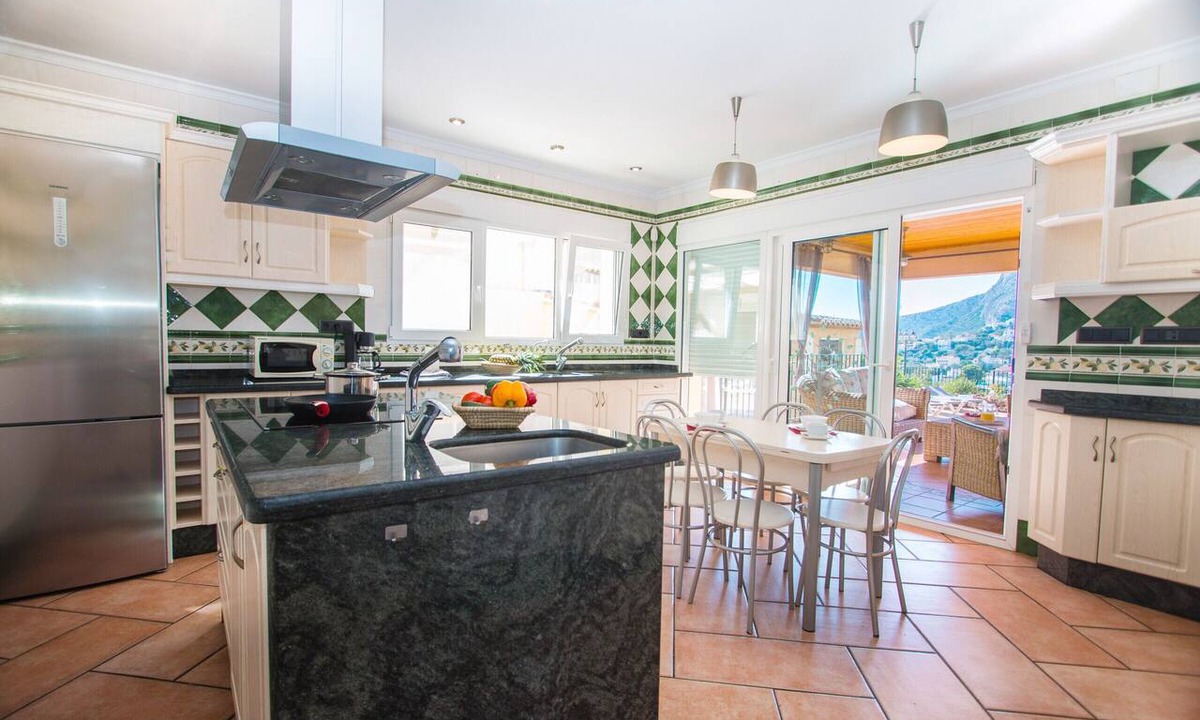 La Canuta Villa | Villa Encanto - PlusHolidays