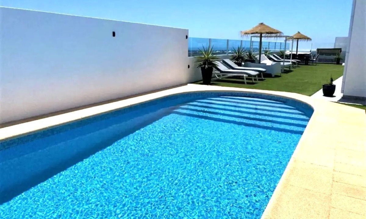 Costa Teguise Villa | Villa lillos 3 bed/3 bath on Costa Teguise golf estate-pool-hot tub-air con-pool