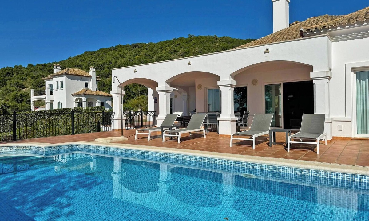 Arcos de la Frontera Villa | Villa Los Olivos - Ole Solutions