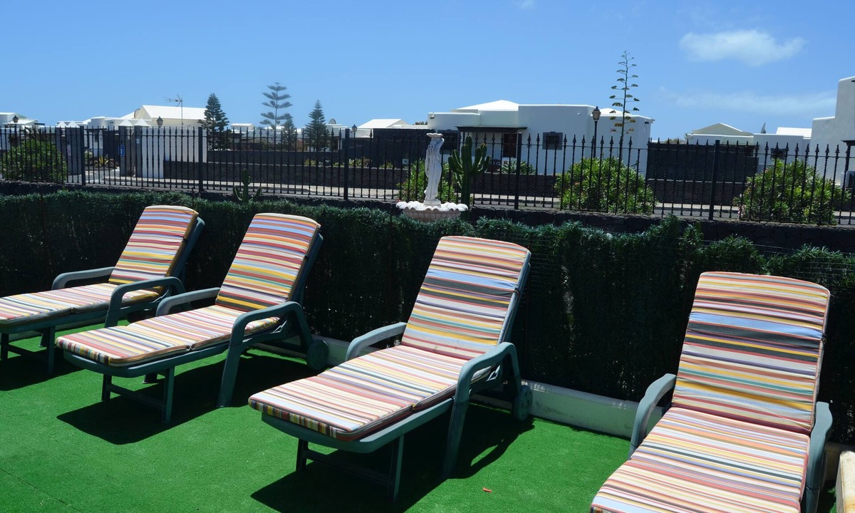 Montana Roja House | Villa Mariana next to the sea.