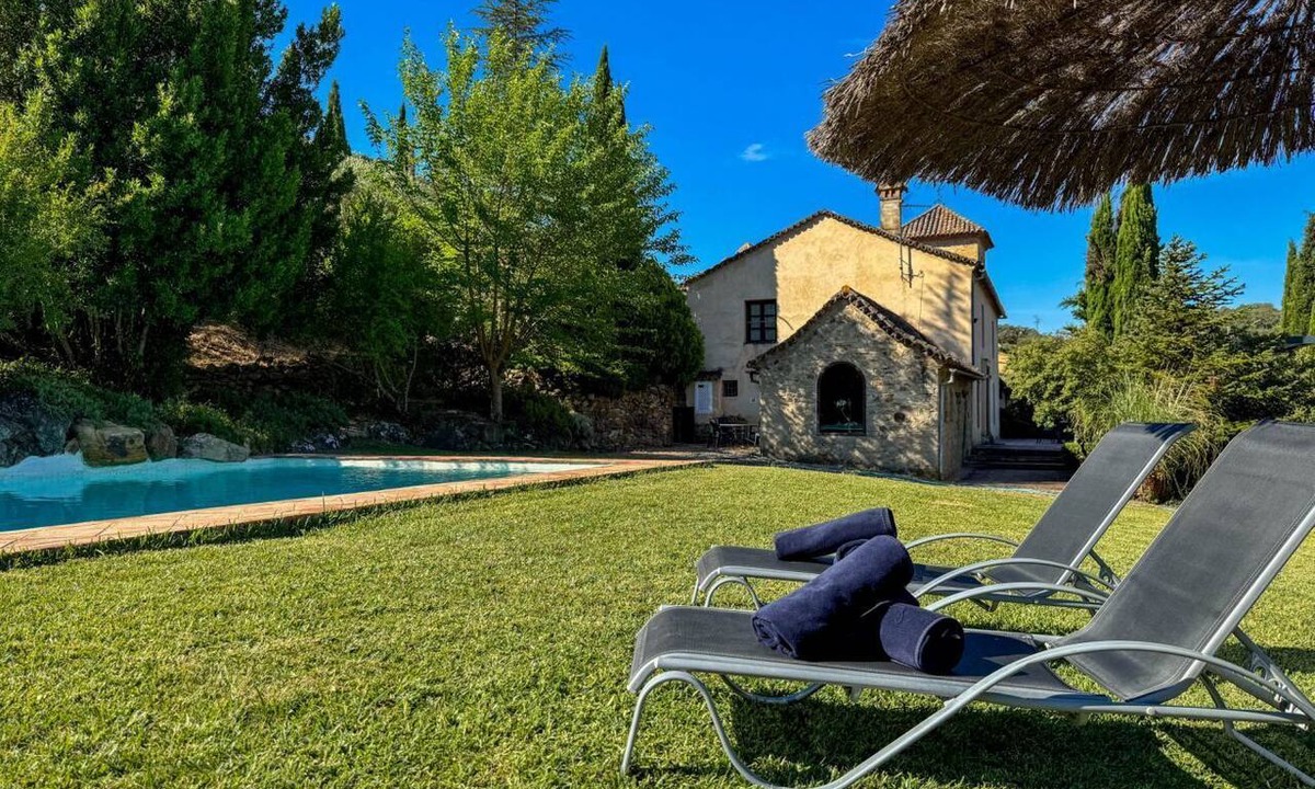 Benadalid Villa | Villa Rural La Torre by Hacienda Alfacara