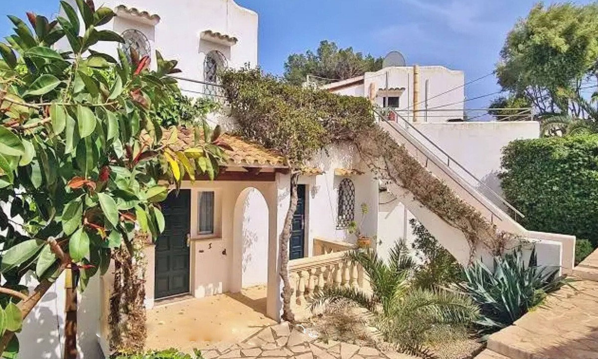 Cala d'Or Apartment | Villa Sofaris apartment with pool first row to marina and sea line.