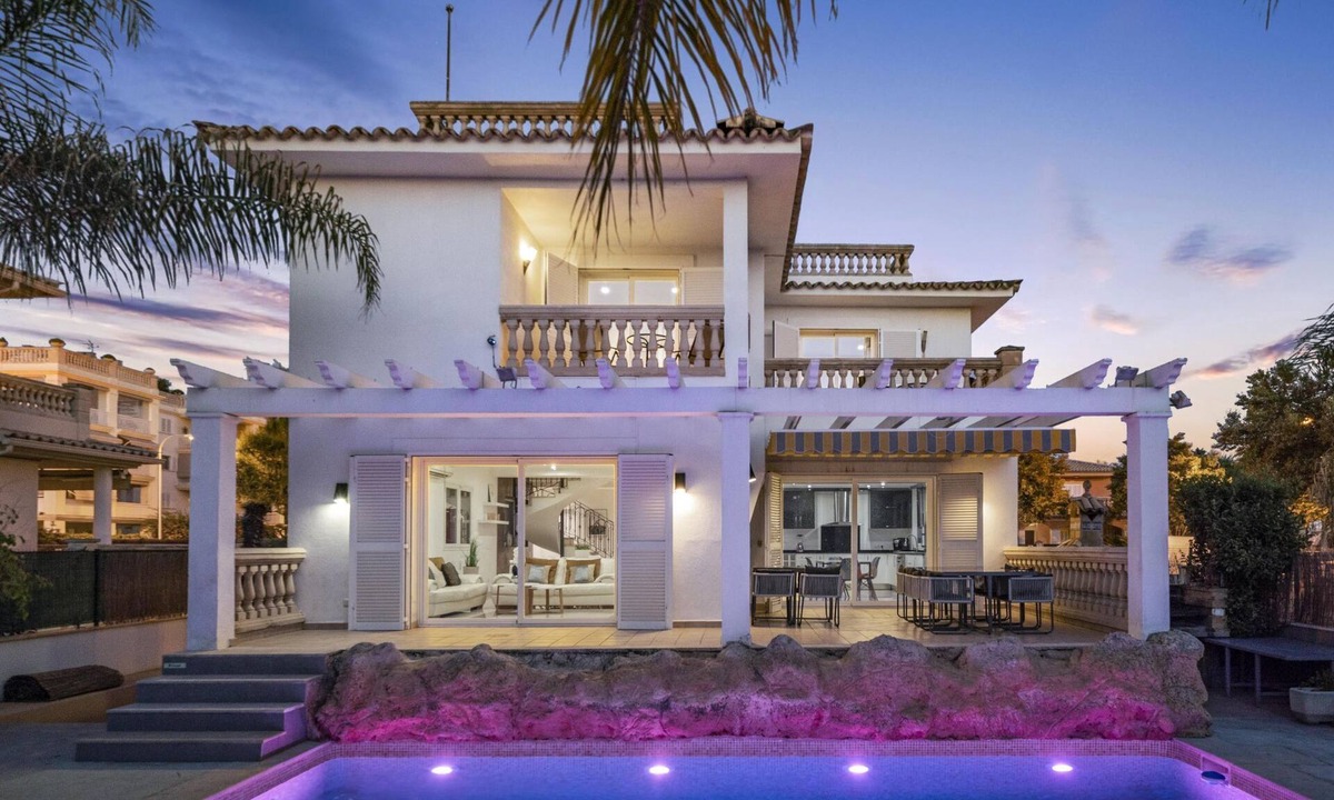 Palma de Mallorca House | Villa SOL FELOSTAL, 130m zum Strand, nahe Airport und Palma Zentrum by Interhome