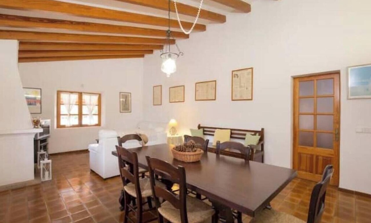 Pollensa House | Villa Sylvia, a beautiful house with a pool and garden