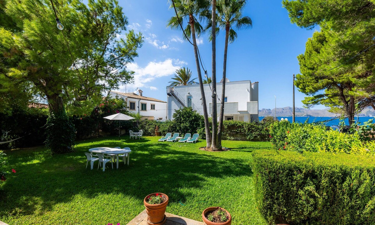 es Bacares Villa | Villa "Tita" with Sea View, Private Garden & Wi-Fi
