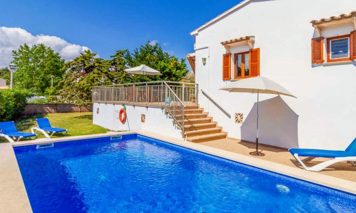 Urbanitzacio Gotmar Villa | Villa Voltor for 8 people