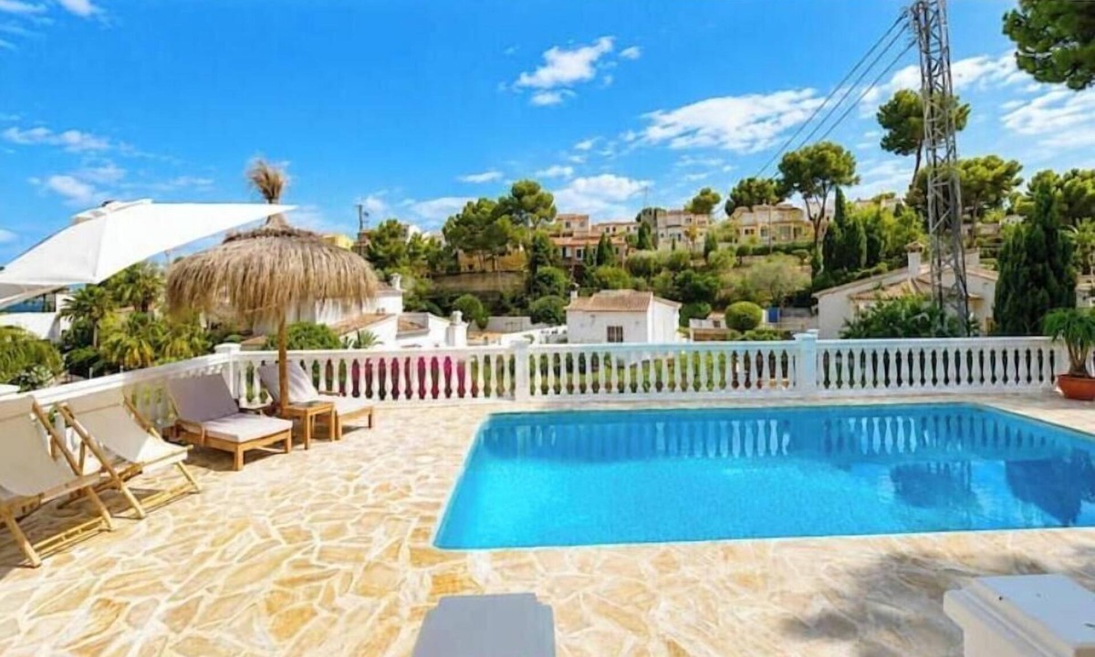 Benissa Coast Ski Chalet | Villa with private pool and sea views in La Fustera