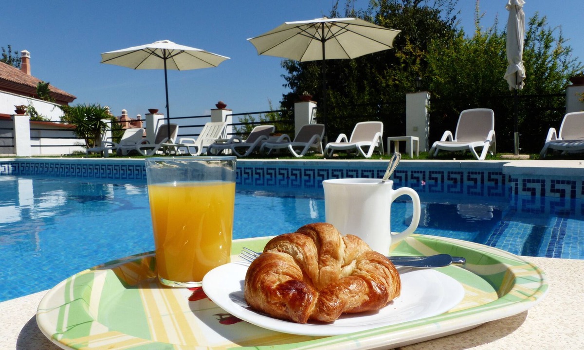 Benalmadena Villa | Villa with spectacular views, a large garden with a private heated swimming pool