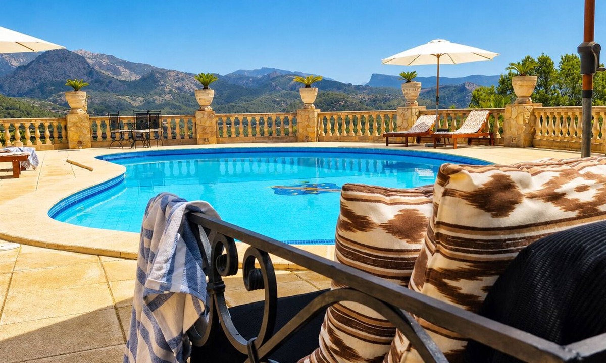 Ses Rotgetes de Canet Villa | Villacolina – Pool, Tennis & Breathtaking Views