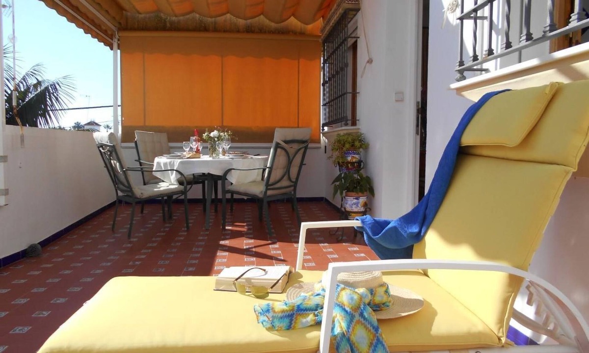 Chipiona Apartment | Wohnung 'Caracola' mit Terrasse by Interhome