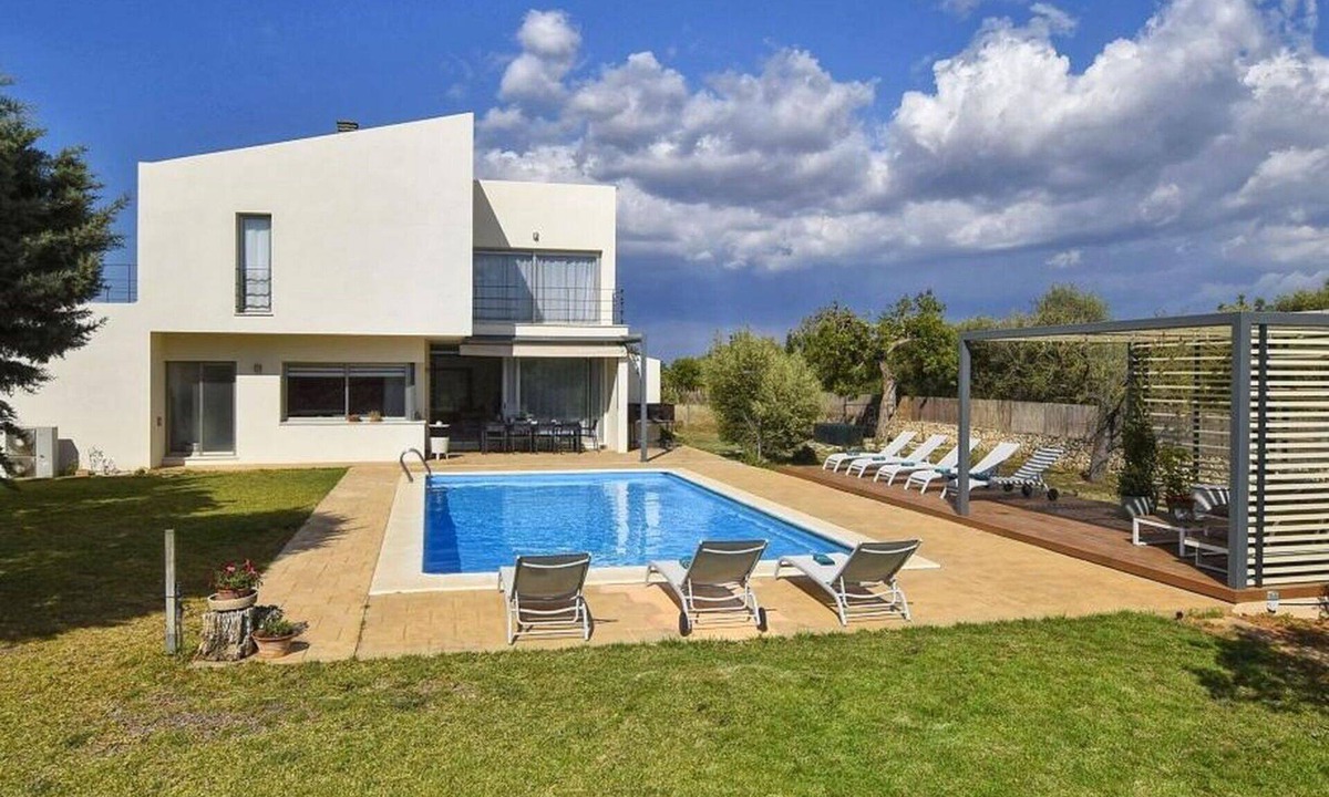 Binissalem House | Wonderful private villa for 12 guests with A/C, private pool, WIFI, TV, patio and panoramic view