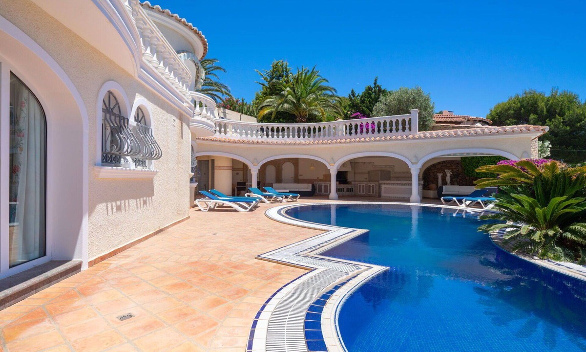 Fanadix Villa | Wonderful private villa for 8 guests with private pool, WIFI, hot tub, A/C, TV and patio