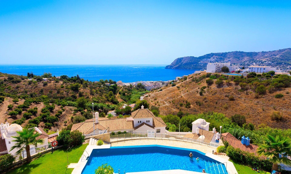 La Herradura House | Wonderful villa for 6 guests with pool, A/C, WIFI, TV and terrace