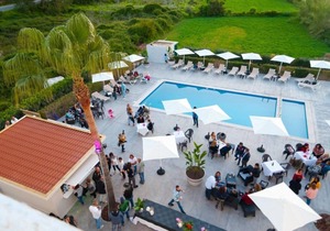 Apartment Ses Veles 1 dormitorio close to the Beach with Sea View, Pool, Wi-Fi & Garden