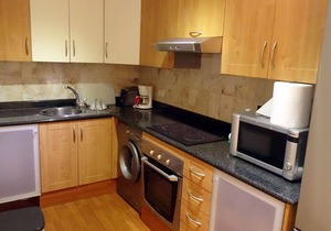 Cozy and relaxing apartment with cliff and sea views, Wifi, pool.